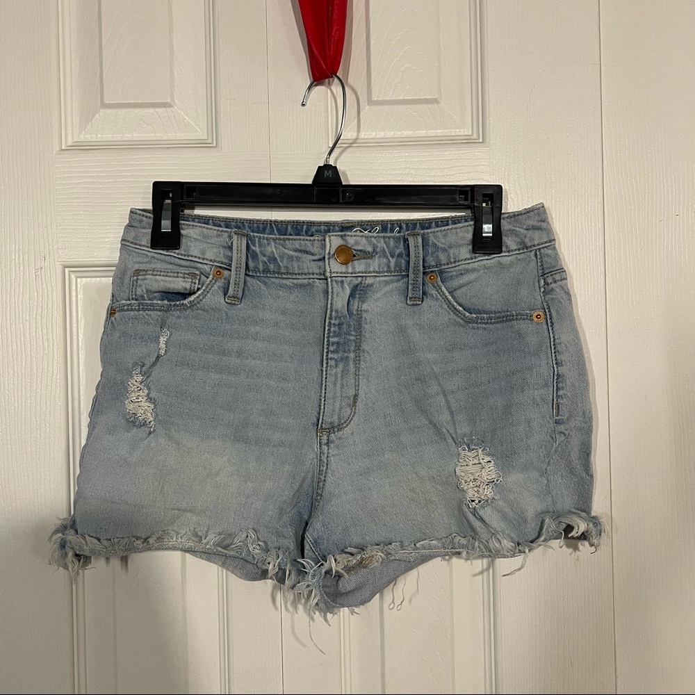 Universal Thread High-Rise Midi Shorts Size 4/27 Denim Jean Distressed.